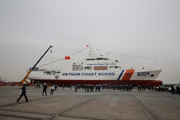 Những cái mới trên Tàu Cảnh sát biển 8004 mới được hạ thủy tại Hải Phòng.