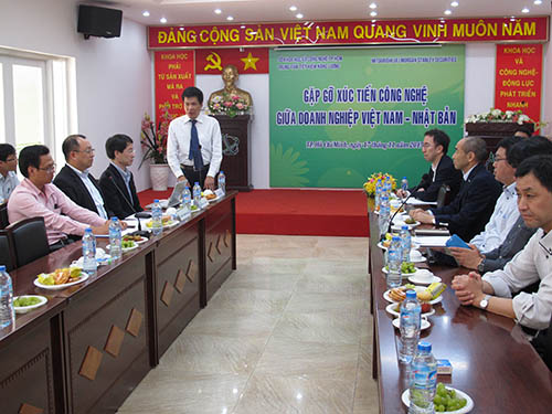 Các đại biểu tại buổi gặp gỡ xúc tiến công nghệ trong lĩnh vực công nghiệp và tòa nhà