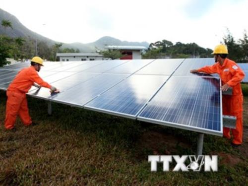 Dự án nhà máy điện năng lượng mặt trời do Tập đoàn Shinsung (Hàn Quốc) đầu tư tại Đắk Nông đã chính thức đưa vào thực hiện. Ảnh: TTXVN
