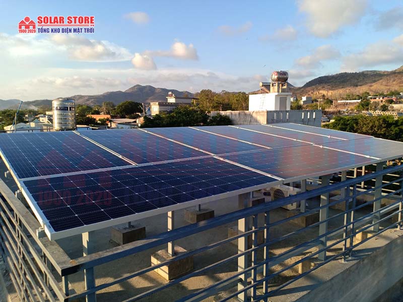 Lắp đặt điện mặt trời áp mái để tiết kiệm điện theo Chỉ thị của Thủ tướng Chính phủ