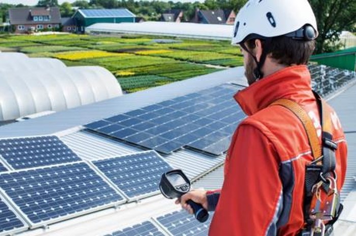 Dự án Mái Nhà Mặt Trời của Google: Giải Pháp Tiết Kiệm Điện Tại Anh